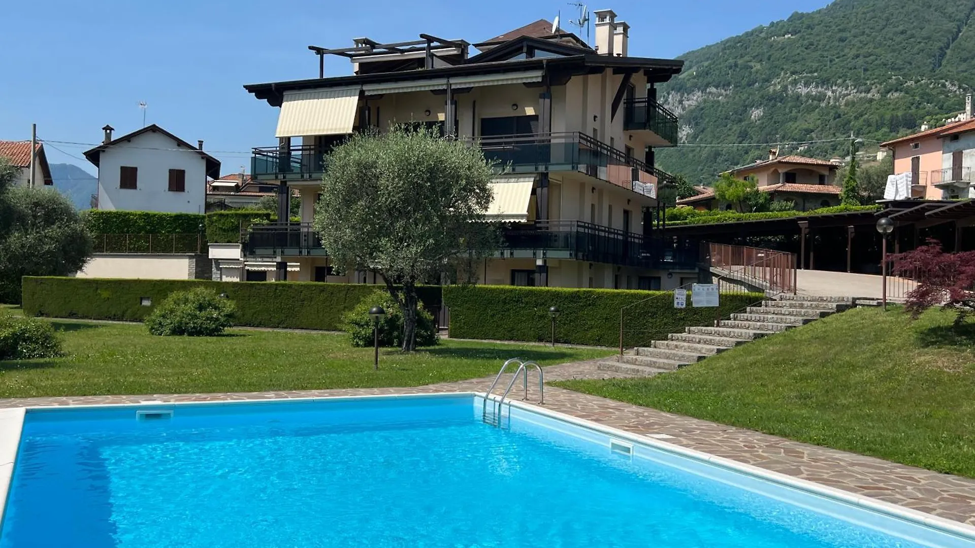 Alba Sul Lago Lenno Lägenhet